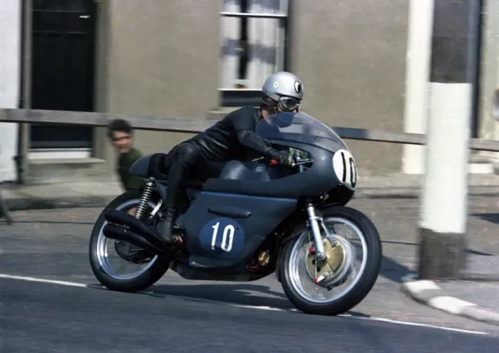 Framed Print : Renzo Pasolini (Benelli) 1967 Junior TT Framed Print : Renzo Pasolini (Benelli) 1967 Junior TT
