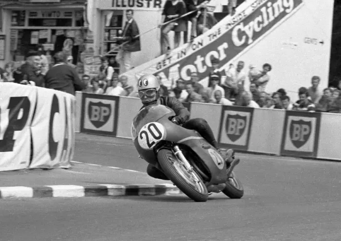 Framed Print : Renzo Pasolini (Benelli) 1967 Senior TT Framed Print : Renzo Pasolini (Benelli) 1967 Senior TT