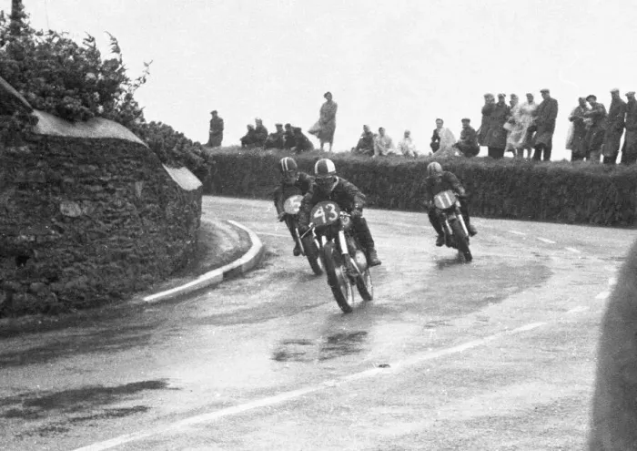 Framed Print : Reuben Hardy (DOT) Peter Richardson (Norton, 5) John Griffiths (Norton) 1959 Southern 100 Framed Print : Reuben Hardy (DOT) Peter Richardson (Norton, 5) John Griffiths (Norton) 1959 Southern 100