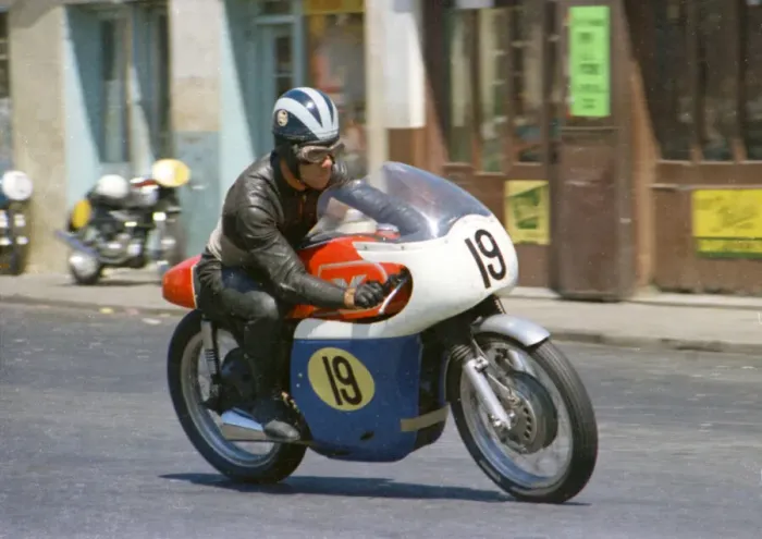 Framed Print : Rex Butcher (Matchless) 1968 Senior TT Framed Print : Rex Butcher (Matchless) 1968 Senior TT