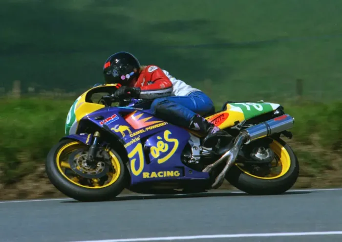 Framed Print : Rich Hawkins (Yamaha) 1999 Lightweight 400 TT