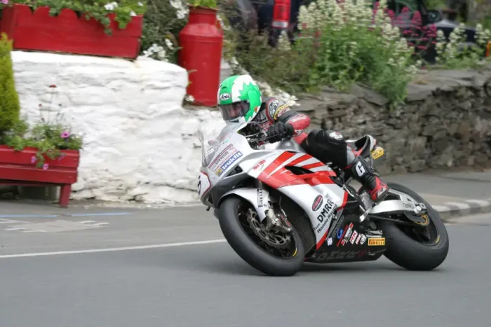 Framed Print : Richard Britton (Honda) 2005 Superbike TT Framed Print : Richard Britton (Honda) 2005 Superbike TT