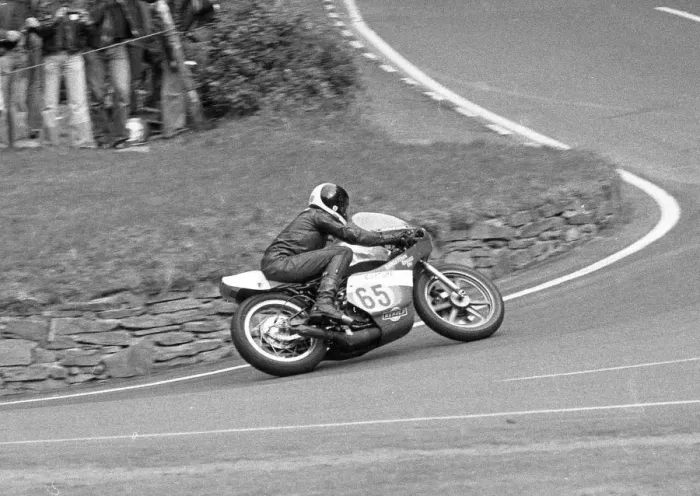 Framed Print : Richard Coates (Yamaha) 1981 Senior Manx Grand Prix Framed Print : Richard Coates (Yamaha) 1981 Senior Manx Grand Prix