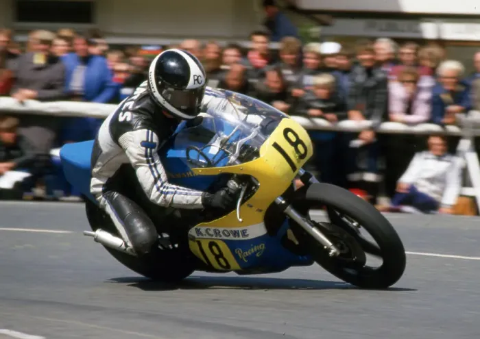 Framed Print : Richard Coates (Yamaha) 1985 Senior TT