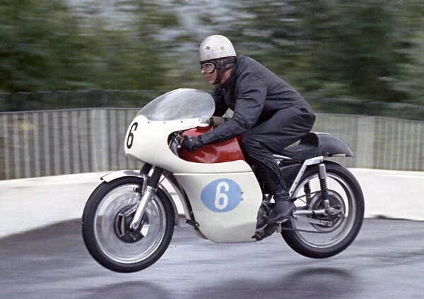 Richard Crowther (AJS) 1967 Junior Manx Grand Prix