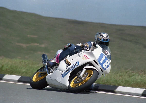 Richard Quayle (Betinternet, com Honda) 2000 Junior TT