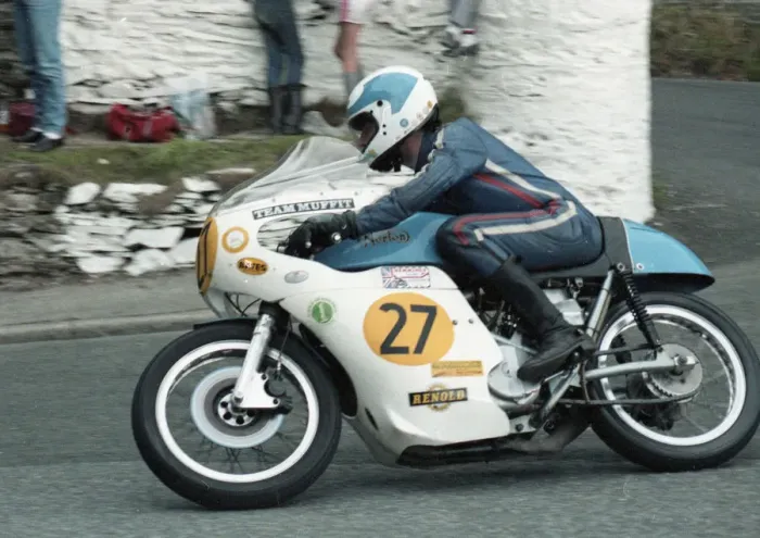 Framed Print : Richard Stott (Norton) 1984 Senior Manx Grand Prix Framed Print : Richard Stott (Norton) 1984 Senior Manx Grand Prix