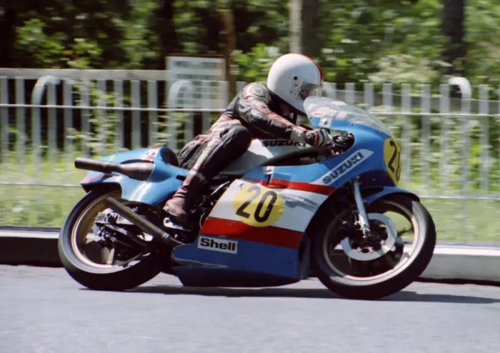 Framed Print : Rob Brew (Suzuki) 1982 Senior TT Framed Print : Rob Brew (Suzuki) 1982 Senior TT