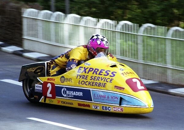 Rob Fisher & Boyd Hutchinson (Baker Yamaha) 1996 Sidecar TT