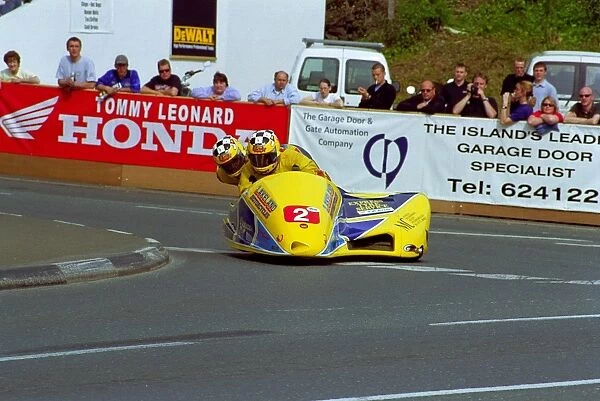 Rob Fisher at Quarter Bridge, 2002 Sidecar B TT