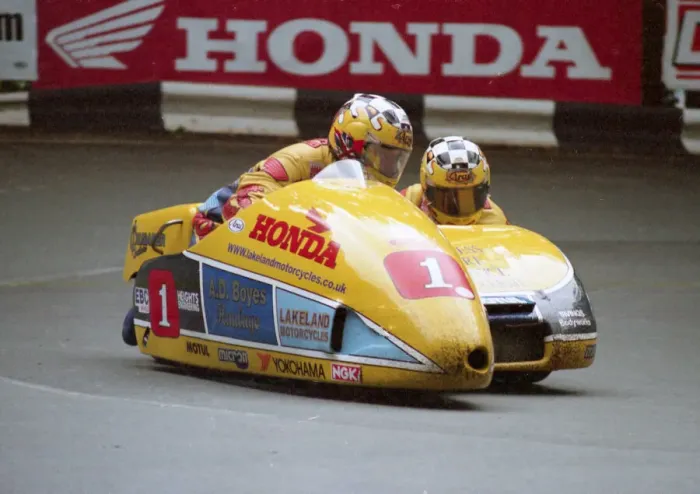 Framed Print : Rob Fisher & Rick Long (Baker Honda) 2000 Sidecar TT Framed Print : Rob Fisher & Rick Long (Baker Honda) 2000 Sidecar TT