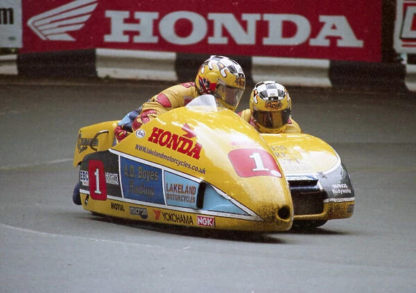 Rob Fisher & Rick Long (Baker Honda) 2000 Sidecar TT
