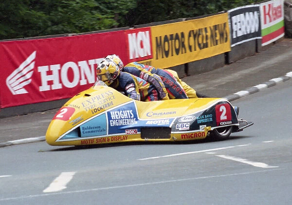 Rob Fisher & Rick Long (Baker Yamaha) 1998 Sidecar TT