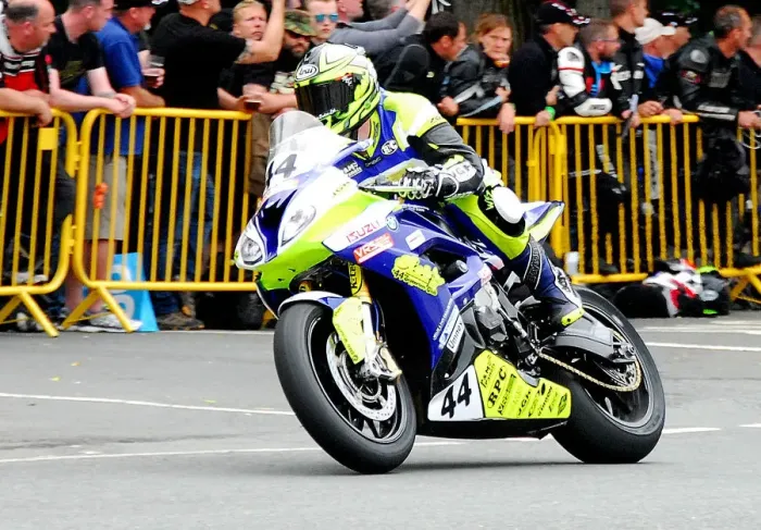 Framed Print : Rob Hodson (BMW) 2018 Superbike TT Framed Print : Rob Hodson (BMW) 2018 Superbike TT