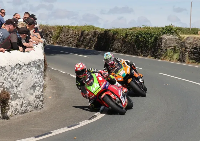 Framed Print : Rob Hodson (Kawasaki) and Jamie Coward (Kawasaki) 2022 Southern 100 Framed Print : Rob Hodson (Kawasaki) and Jamie Coward (Kawasaki) 2022 Southern 100