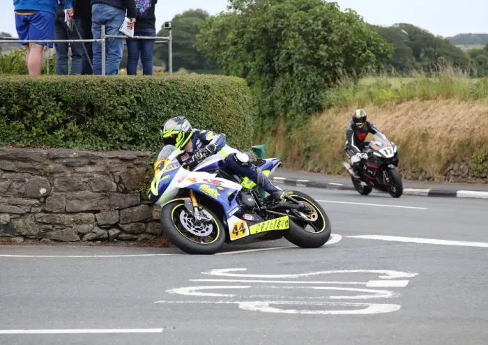 Framed Print : Rob Hodson (Triumph) 2019 Southern 100 Framed Print : Rob Hodson (Triumph) 2019 Southern 100