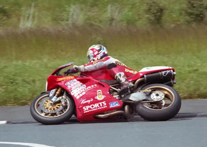 Framed Print : Rob Holden (Ducati) 1995 Senior TT Framed Print : Rob Holden (Ducati) 1995 Senior TT