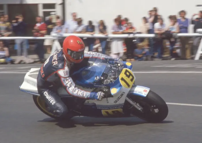 Framed Print : Rob McElnea (Suzuki) 1984 Senior TT Framed Print : Rob McElnea (Suzuki) 1984 Senior TT