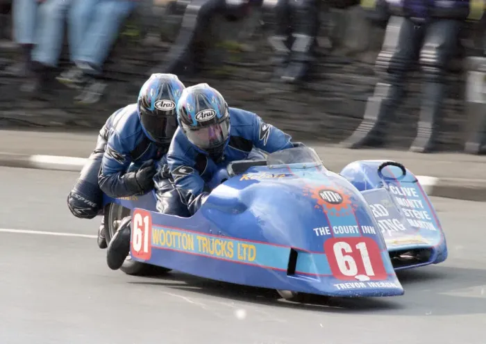 Framed Print : Rob Parker & Stuart Castles (Ireson Mistral) 2000 Sidecar TT Framed Print : Rob Parker & Stuart Castles (Ireson Mistral) 2000 Sidecar TT
