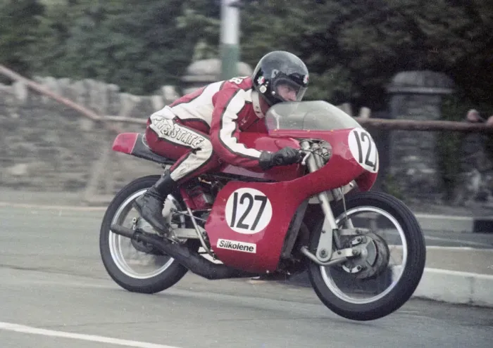 Framed Print : Rob Price (Greeves) 1983 Lightweight Classic Manx Grand Prix
