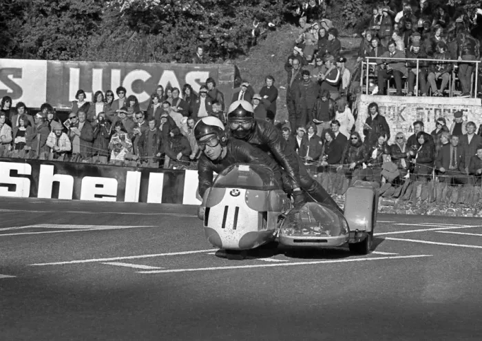Framed Print : Rob Williamson & John McPherson (BMW) 1973 Sidecar TT Framed Print : Rob Williamson & John McPherson (BMW) 1973 Sidecar TT