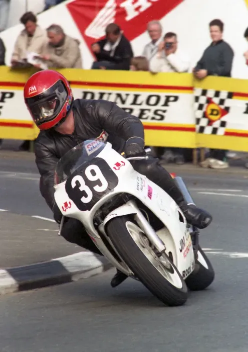Framed Print : Robbie Allan (Yamaha) 1990 Lightweight 400 TT Framed Print : Robbie Allan (Yamaha) 1990 Lightweight 400 TT