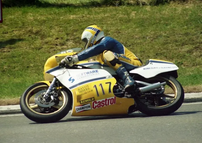 Framed Print : Robbie Boland (Yamaha) 1988 Senior TT Framed Print : Robbie Boland (Yamaha) 1988 Senior TT