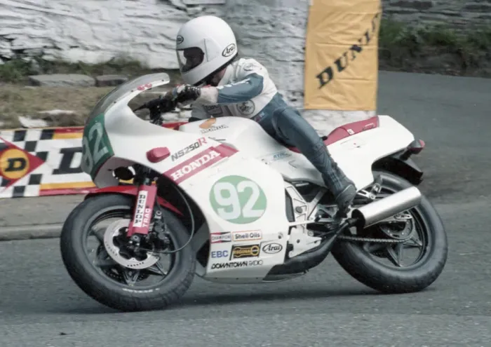 Framed Print : Robert Dunlop (Honda) 1985 Production TT Framed Print : Robert Dunlop (Honda) 1985 Production TT