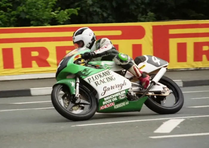 Framed Print : Robert Dunlop at Quarter Bridge; 1998 Ultra Lightweight TT Framed Print : Robert Dunlop at Quarter Bridge; 1998 Ultra Lightweight TT