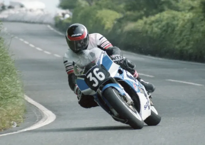 Framed Print : Robert Grant (Suzuki) 1992 Supersport 400 TT