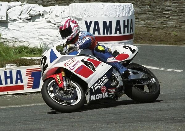 Robert Holden (Yamaha) 1993 Formula One TT