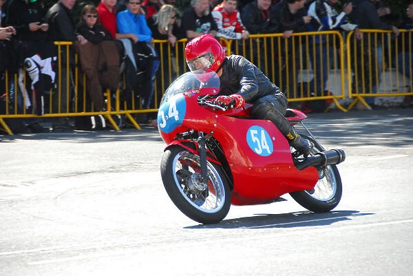 Robert Jones (Honda) 2014 350 Classic TT