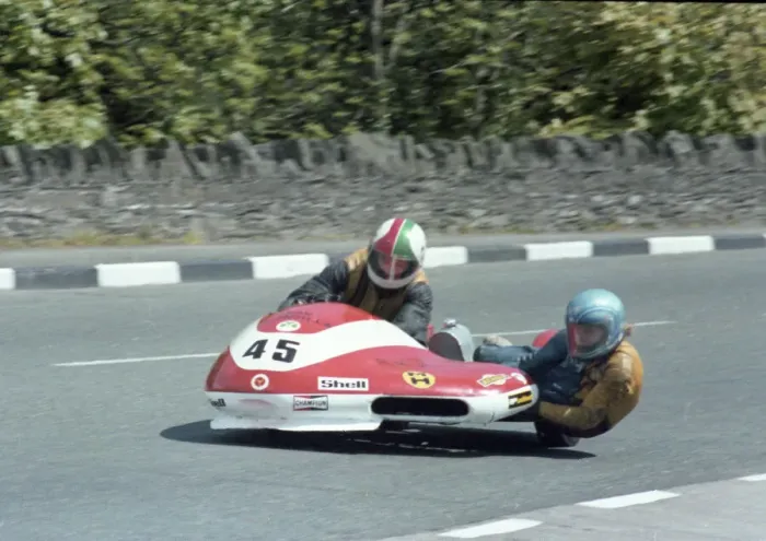 Framed Print : Robert Mullen & Dave Skelly (Yamaha) 1979 Sidecar TT Framed Print : Robert Mullen & Dave Skelly (Yamaha) 1979 Sidecar TT