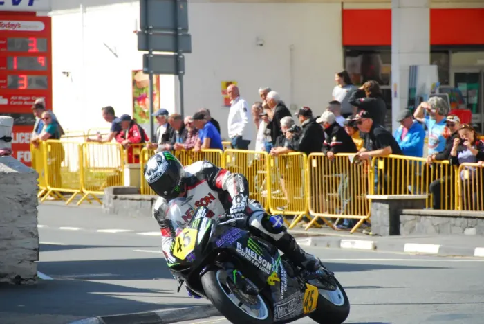 Framed Print : Robert Nelson (Suzuki) 2018 Senior Manx Grand Prix Framed Print : Robert Nelson (Suzuki) 2018 Senior Manx Grand Prix