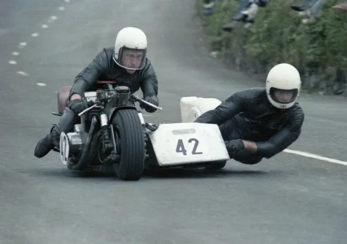 Framed Print : Robert Philpott & Michael Buxton (Laverda) 1978 Sidecar Framed Print : Robert Philpott & Michael Buxton (Laverda) 1978 Sidecar