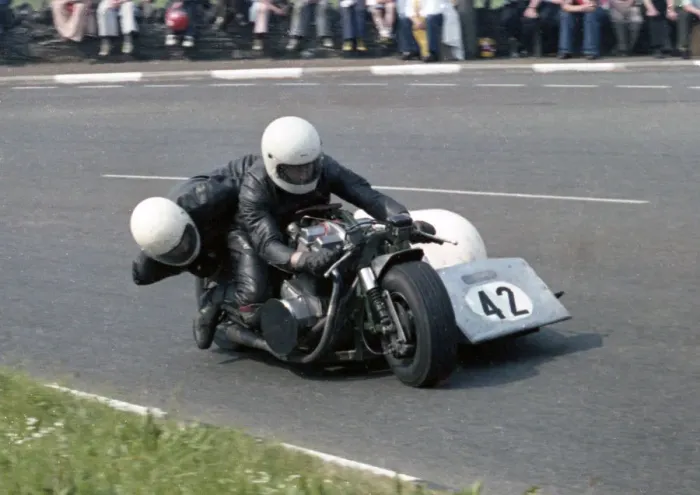 Framed Print : Robert Philpott & Mick Buxton (Laverda) 1978 Sidecar TT Framed Print : Robert Philpott & Mick Buxton (Laverda) 1978 Sidecar TT