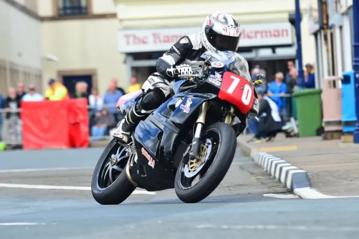 Framed Print : Robert Smith (Honda) 2015 Newcomers Manx Grand Prix