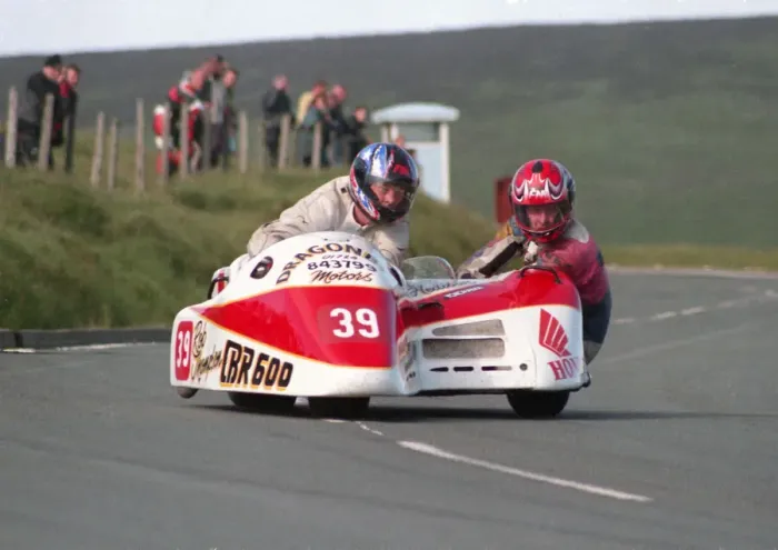Framed Print : Robert Thompson & Steven Hedison (Honda) 1999 Sidecar TT Framed Print : Robert Thompson & Steven Hedison (Honda) 1999 Sidecar TT