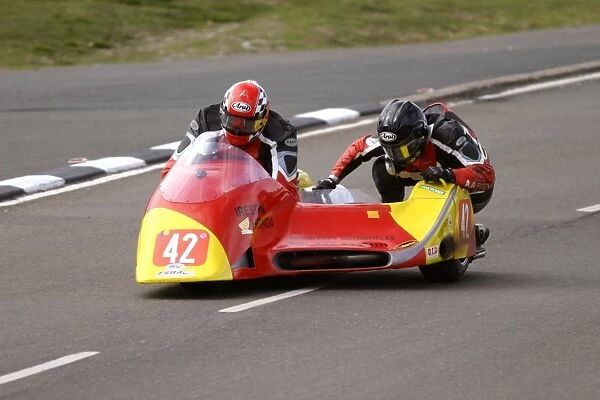 Robert Verrier & Ian Conn (Ireson Honda) 2004 Sidecar TT