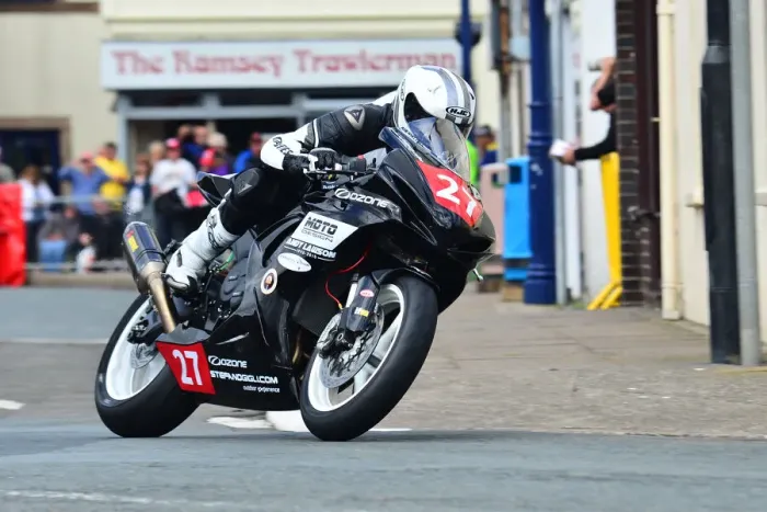 Framed Print : Robert Whittall (Suzuki) 2015 Newcomers Manx Grand Prix Framed Print : Robert Whittall (Suzuki) 2015 Newcomers Manx Grand Prix