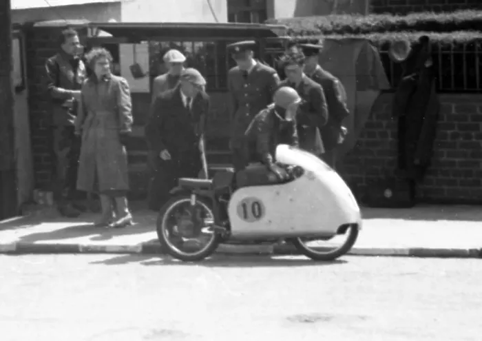 Framed Print : Roberto Colombo MV 1956 Ultra Lightweight TT Framed Print : Roberto Colombo MV 1956 Ultra Lightweight TT