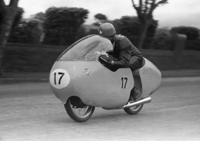 Framed Print : Roberto Colombo (MV) 1957 Lightweight TT