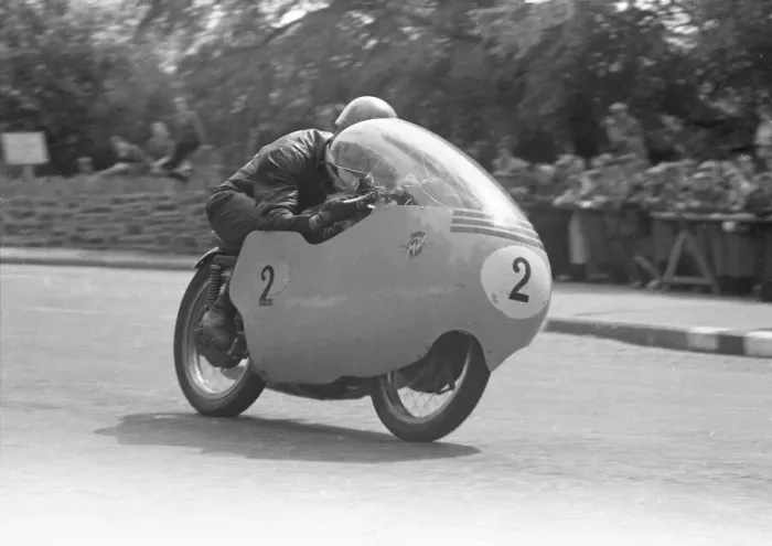 Framed Print : Roberto Colombo (MV) 1957 Lightweight TT Framed Print : Roberto Colombo (MV) 1957 Lightweight TT