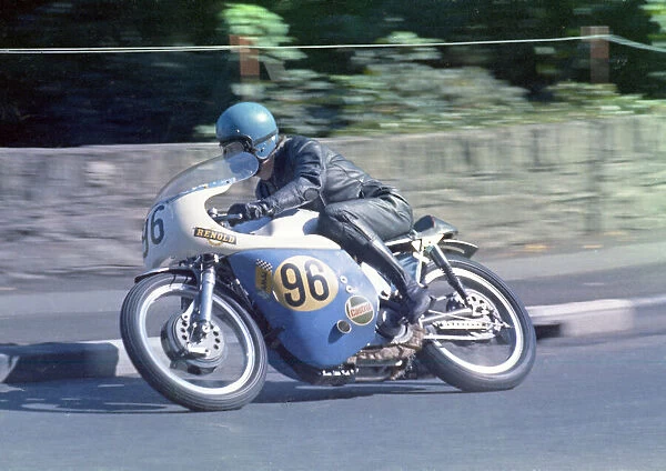 Robin Buxton (Norton) 1972 Senior Manx Grand Prix