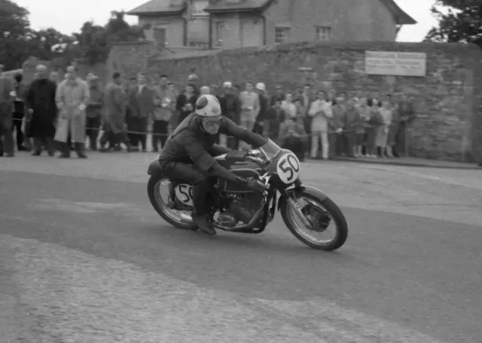 Framed Print : Robin Dawson (Matchless) 1960 Southern 100 Framed Print : Robin Dawson (Matchless) 1960 Southern 100