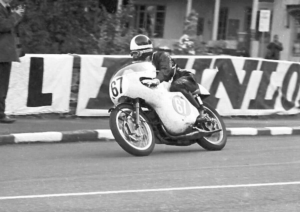 Robin Denny (Yamaha) 1966 Lightweight Manx Grand Prix