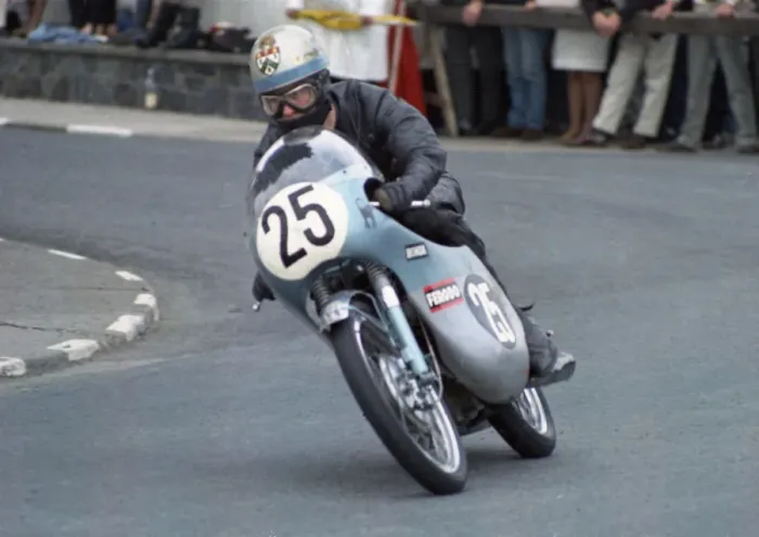 Framed Print : Robin Udall (Honda) 1969 Ultra Lightweight TT Framed Print : Robin Udall (Honda) 1969 Ultra Lightweight TT