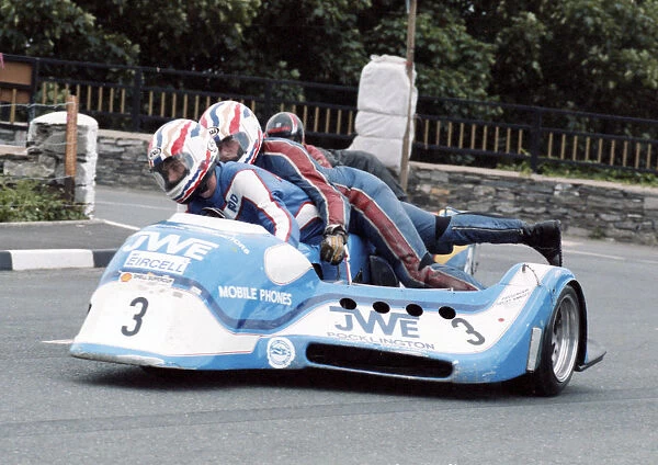 Rod Bellas & Geoff Knight (Suzuki) 1991 Southern 100