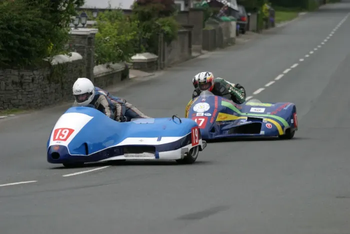 Framed Print : Rod Bellas & Geoff Knight (Windle Yamaha) and Conrad Harrison & Chris Wedgewood (DMR Honda) 2003 Sidecar TT Framed Print : Rod Bellas & Geoff Knight (Windle Yamaha) and Conrad Harrison & Chris Wedgewood (DMR Honda) 2003 Sidecar TT