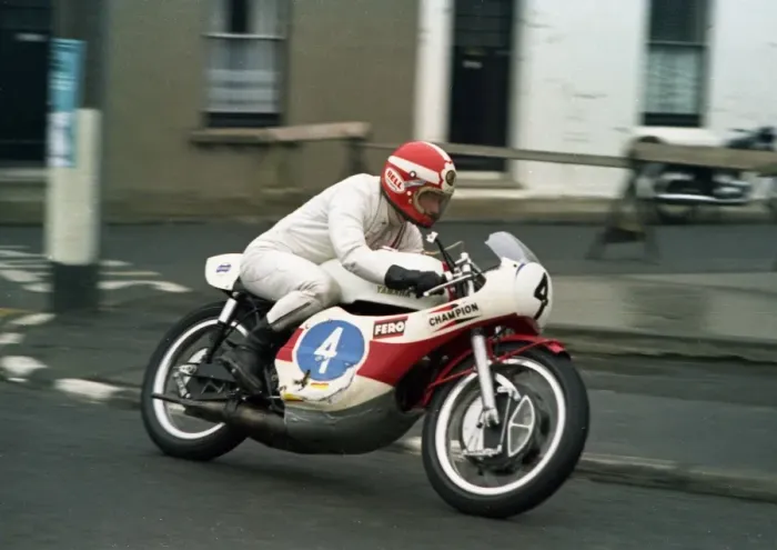 Framed Print : Rod Gould (Yamaha) 1971 Junior TT Framed Print : Rod Gould (Yamaha) 1971 Junior TT